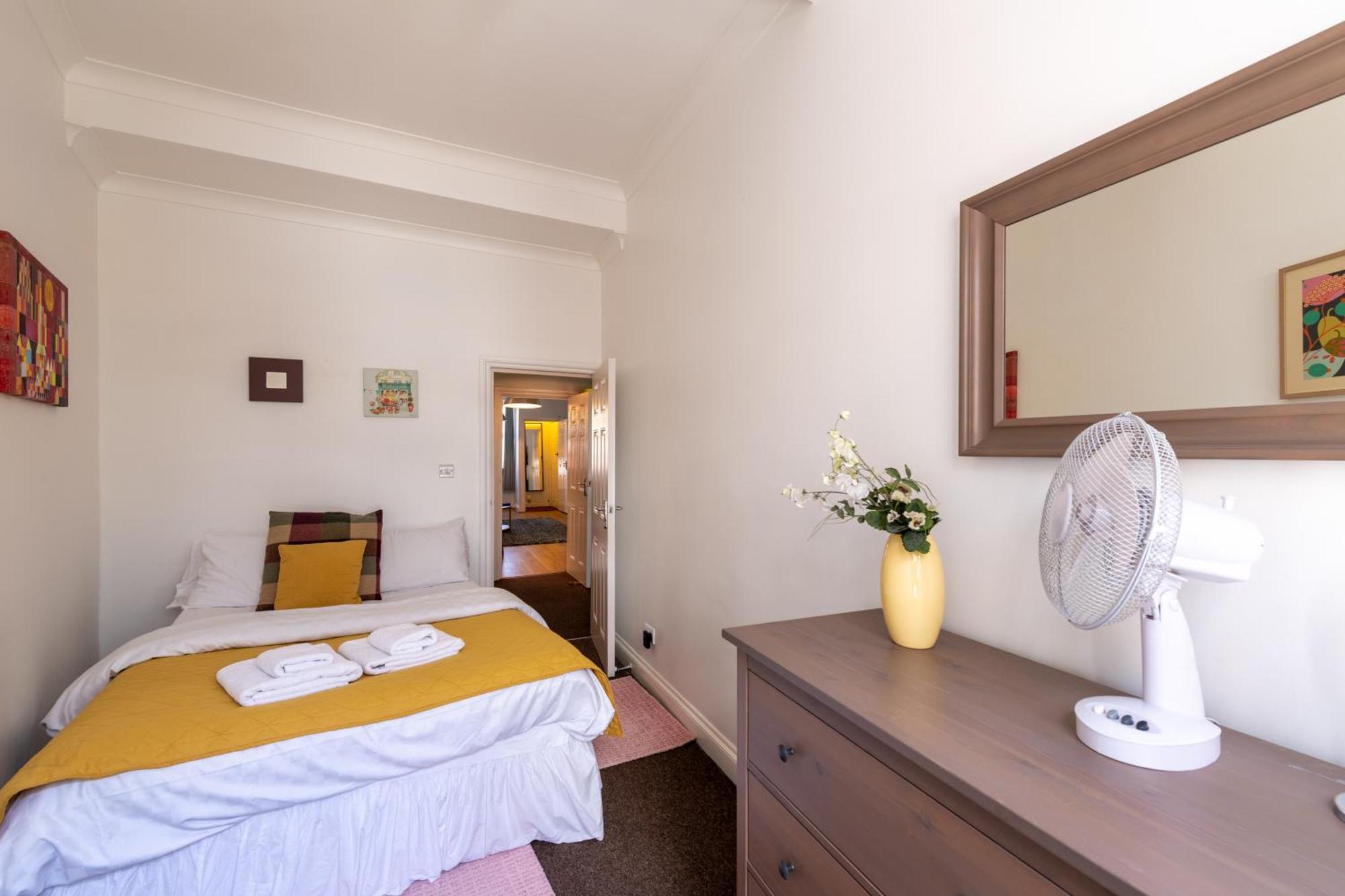 Spacious Comfy 2Br Flat London Bagian luar foto
